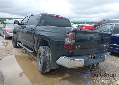 2016 Toyota Tundra Crewmax Sr5/Trd Pro из США, поврежденный, VIN 5TFDW5F17GX574061